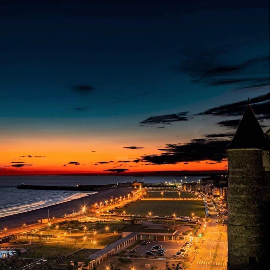 L Effet Mer 70M2 Avec 2 Chambres Doubles Avec Parking 1 Voiture Gratuit, Netflix Disney Plus Disponible Lits Faits A L Arrive Serviettes De Toilettes Fournies Dieppe Exterior photo